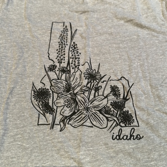 Maurices Idaho flower tee size small - Picture 3 of 3